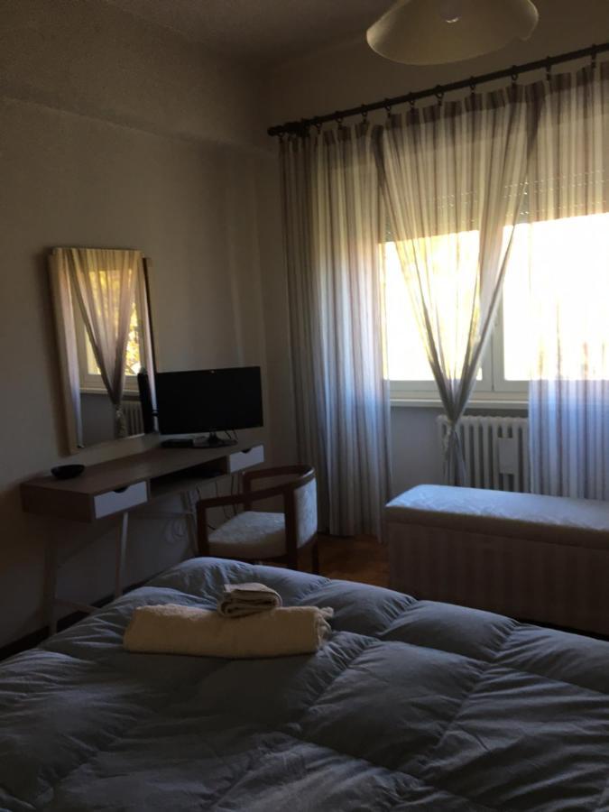 Affittacamere Ferranti di fronte al Centro di Selezione Foligno Esterno foto