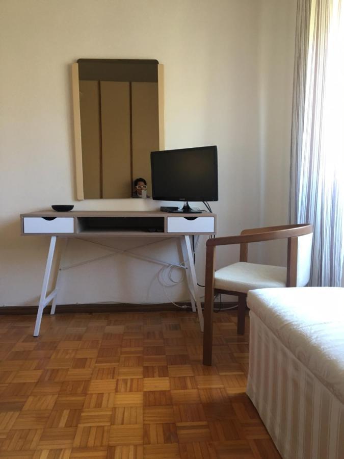 Affittacamere Ferranti di fronte al Centro di Selezione Foligno Esterno foto